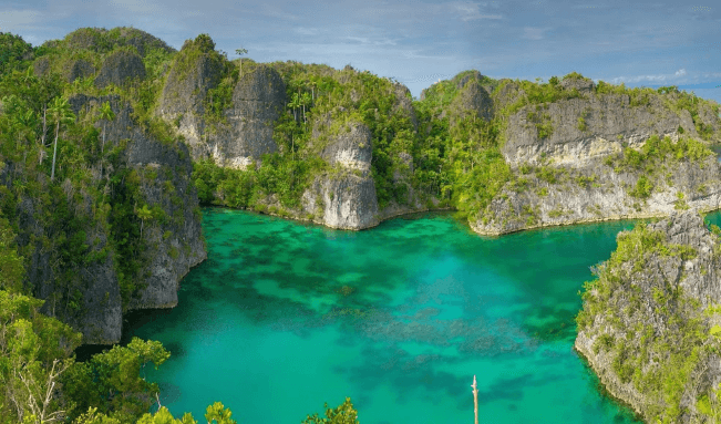 Star Lagoon, Raja Ampat, Papua Barat - KAWASAN.info
