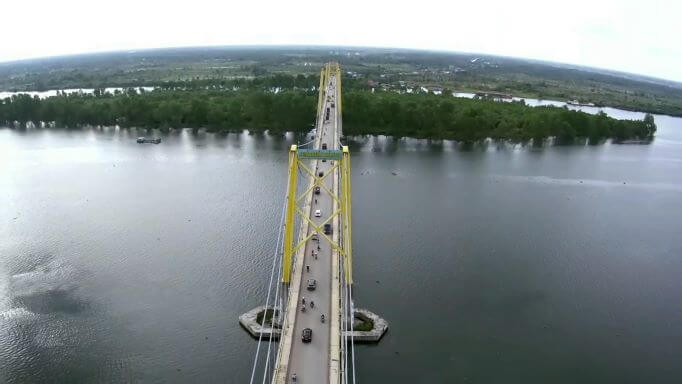 Jembatan Sungai Barito, Kalimantan Selatan - KAWASAN.info